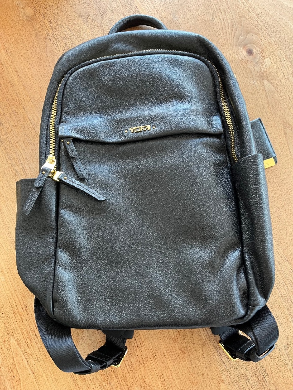 📦 TUMI Voyageur Daniella Small Leather Backpack | Black/Gold